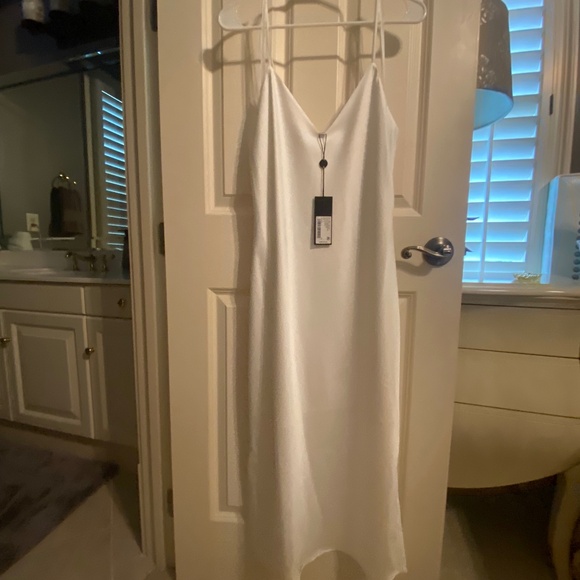 NWT GIANNI BINI WHITE SLIP DRESS - Picture 1 of 6